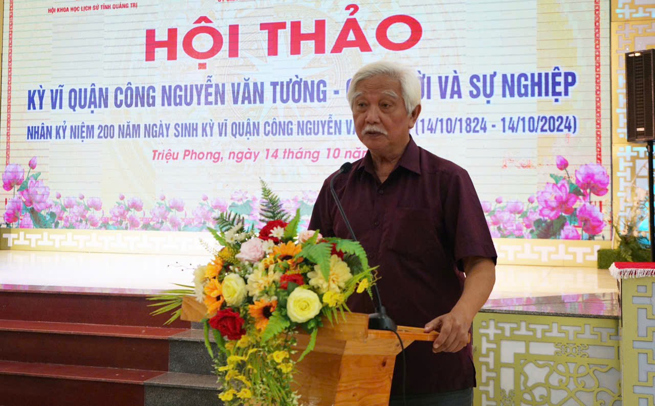 Nhà sử học Dương Trung Quốc - Phó Chủ tịch kiêm Tổng thư ký Hội KHLS Việt Nam phát biểu tại hội thảo - Ảnh: C.N